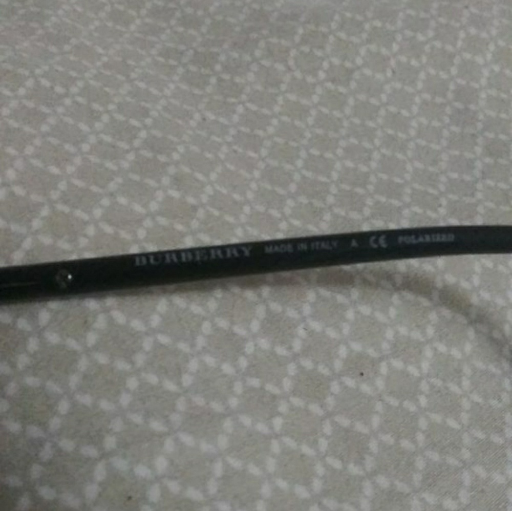 Mens burberry sunglasses - Picture 4 of 4